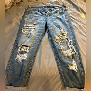 Hollister boyfriend jeans size 26/25